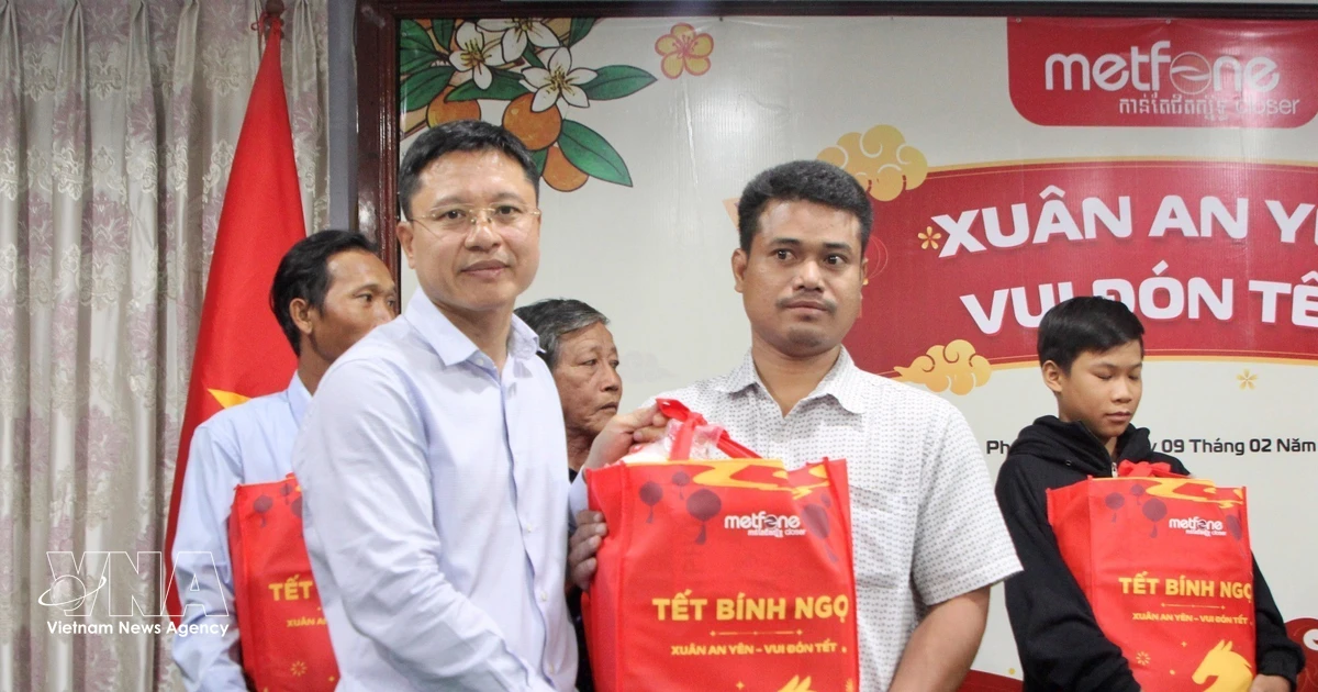 Activities held to ensure warm Tet for Vietnamese-origin community in Cambodia
