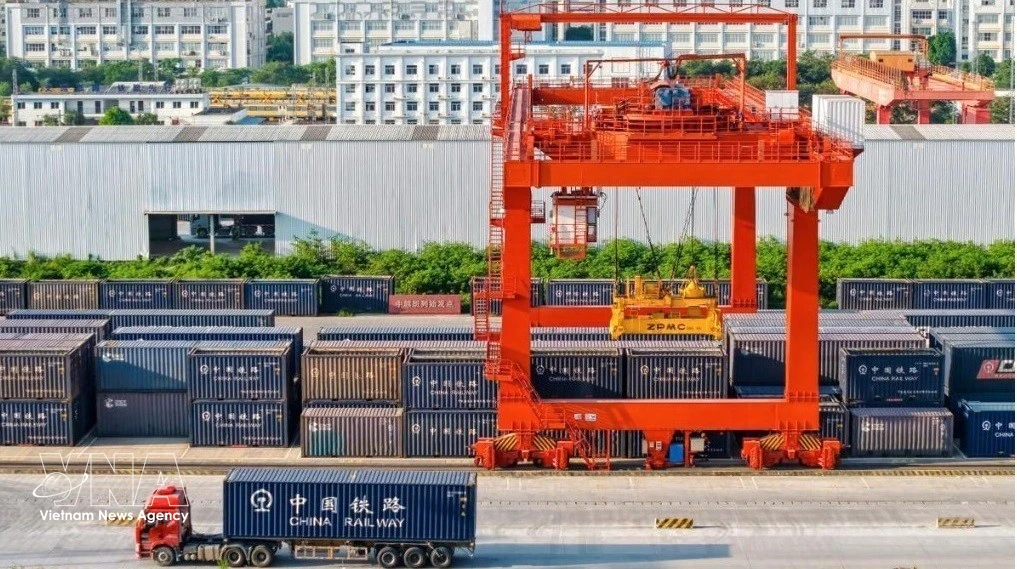 Vietnam, China add cross-border rail link in trade push