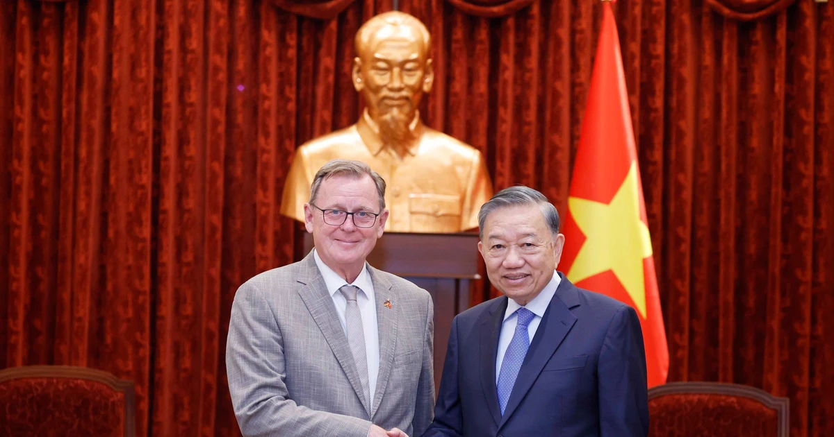 Top Vietnamese leader receives German Bundestag Vice President