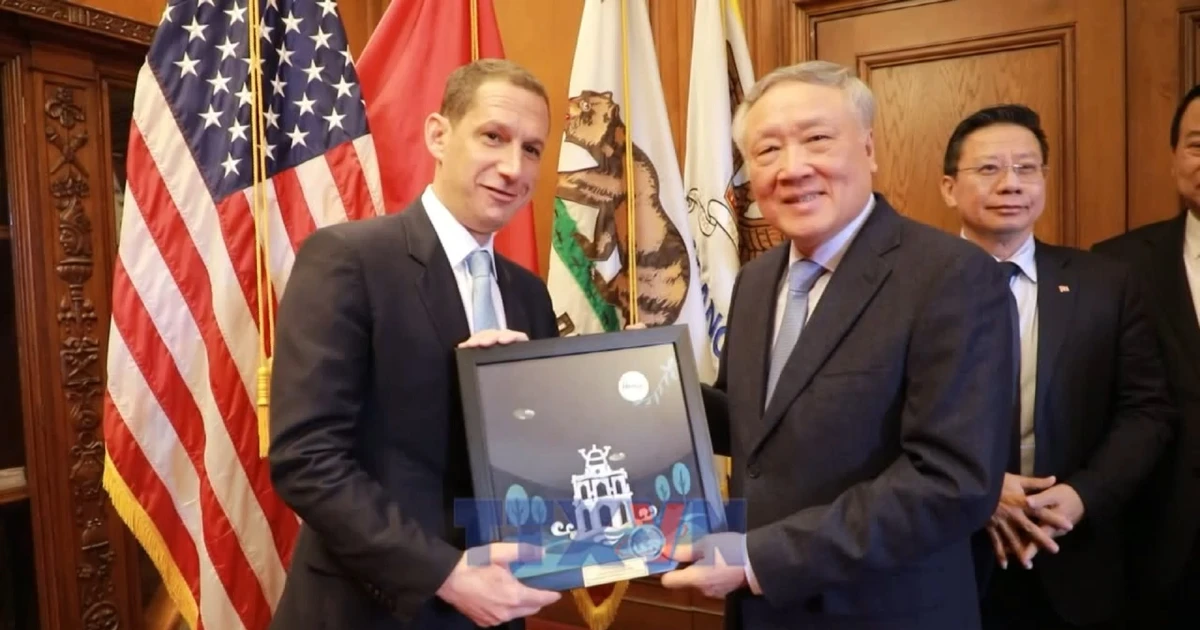 Vietnam seeks San Francisco support for international financial centre