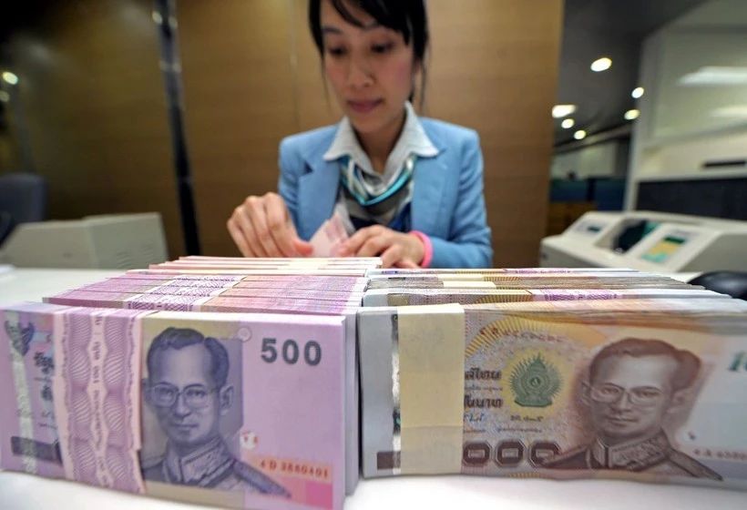 Thailand holds policy interest rate at 1%