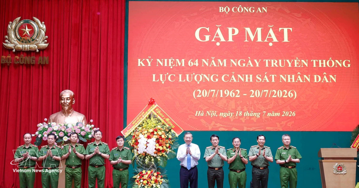 Top leader asks for building stronger, more modern people's police force