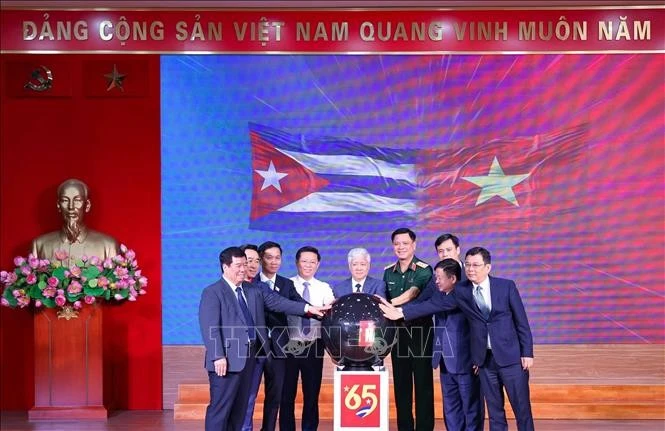 The donation campaign is aimed at mobilising resources to support the Cuban people in overcoming hardships while further strengthening the special friendship between the two nations. (Photo: VNA)