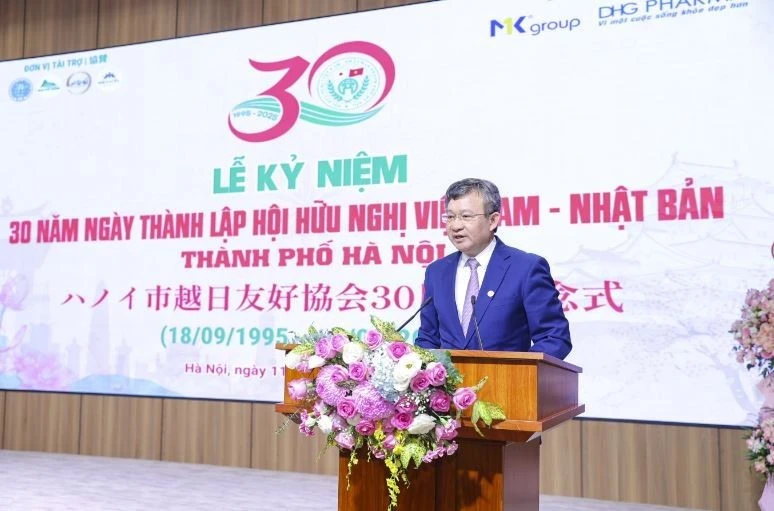 HUFO President Nguyen Ngoc Ky speaks at the event (Photo: Thoi dai magazine)