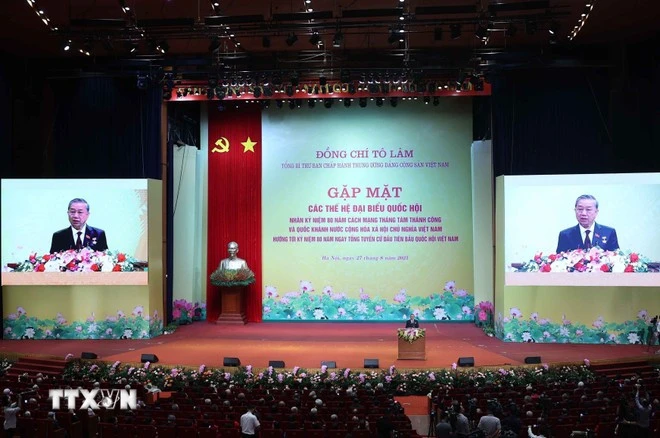 Party General Secretary To Lam speaks at the meeting with generations of NA deputies on August 27. (Photo: VNA)