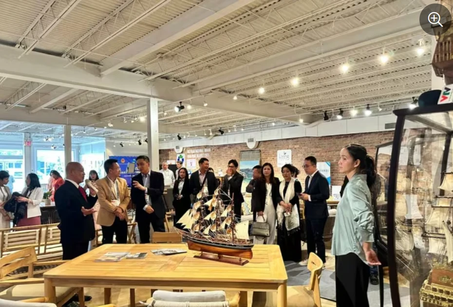 Vietnam promotes national brand, products at major trade events in US