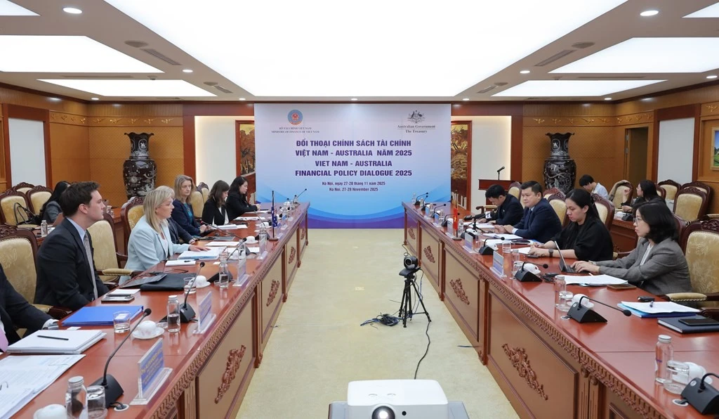 A view of the Viet Nam – Australia financial policy dialogue, taking place in Hanoi on November 27–28. (Photo: VNA)