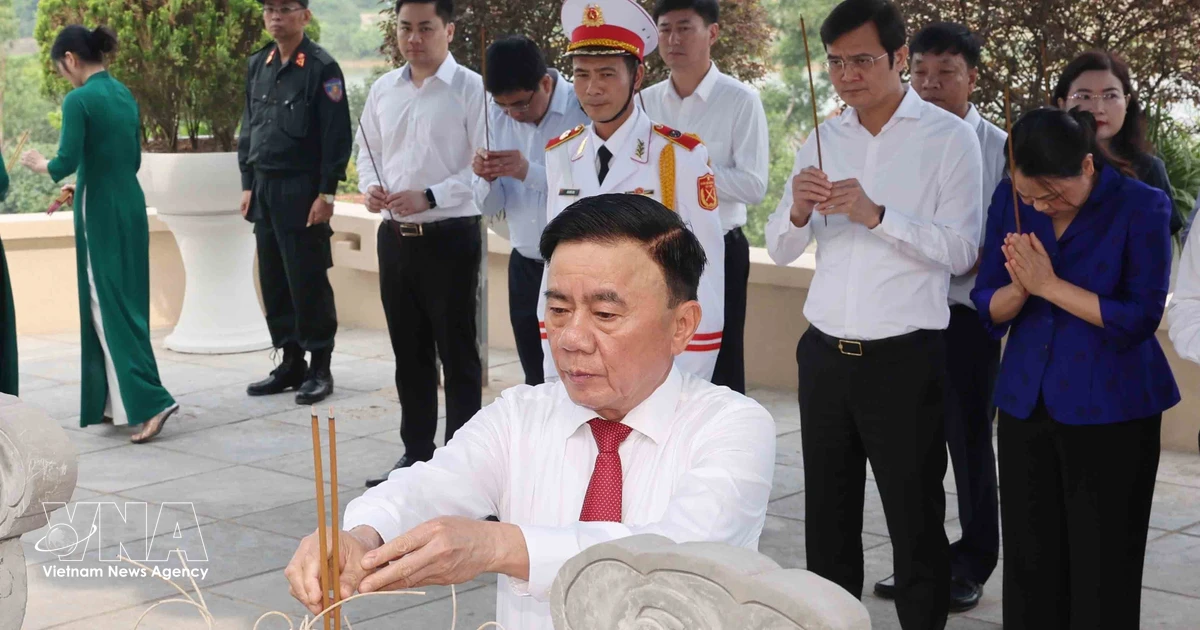 Party official pays tribute to former General Secretary Tran Phu
