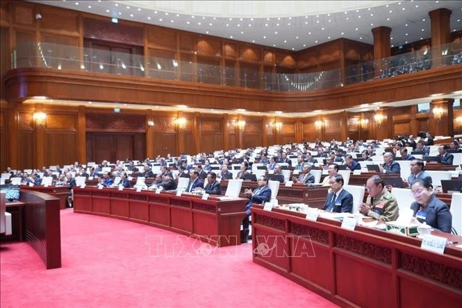 Lao parliament discusses new development, budget plans