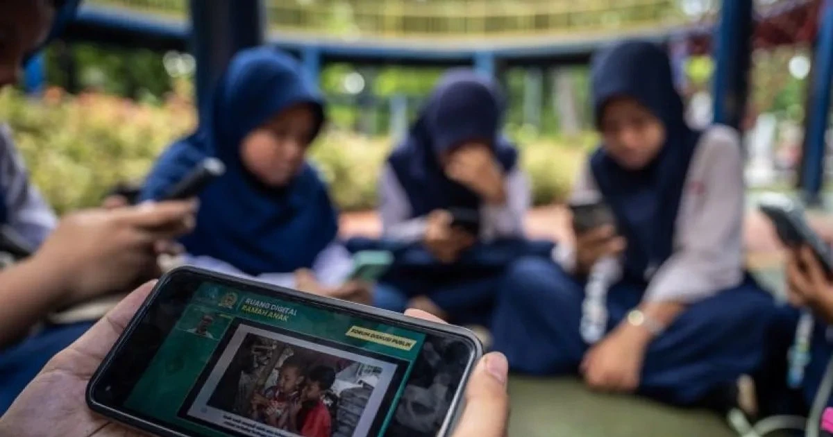 Indonesia steps up child protection online