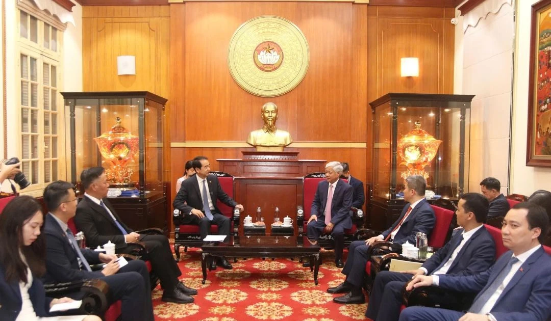 At the meeting in Ha Noi on August 20 (Photo: laodong.vn)