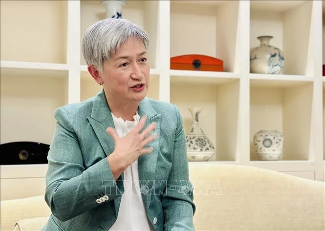 Australian Minister for Foreign Affairs Penny Wong talks to the press (Photo: VNA)