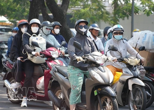 Gallery - Central Vietnam braces for peak heat as temperatures soar | Vietnam+ (VietnamPlus)