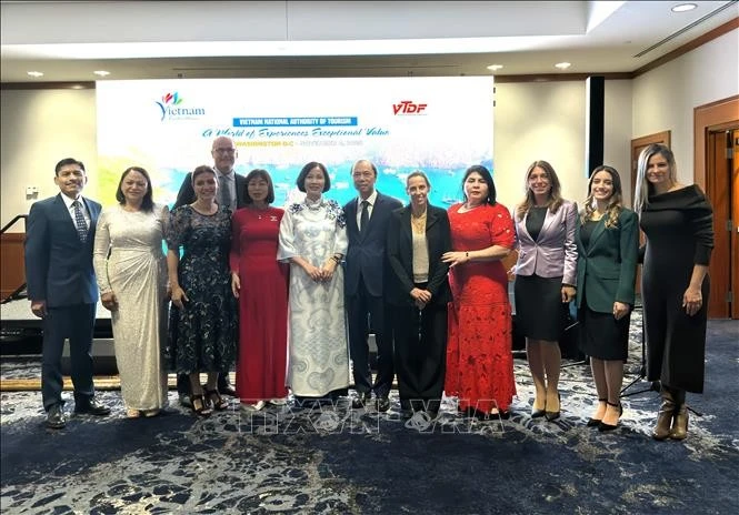 Vietnam promotes tourism in US, eyes to expand business connections