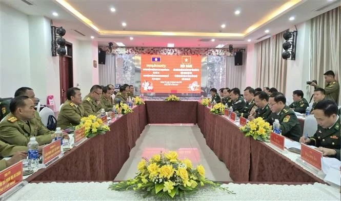Quang Tri, Savannakhet coordinate to safeguard border security, order