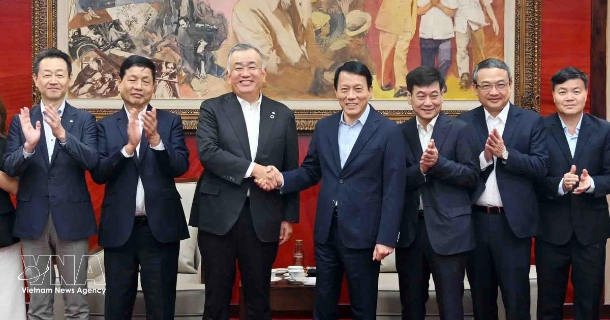 Minister invites Japanese logistics firm to develop transport infrastructure at Gia Binh airport