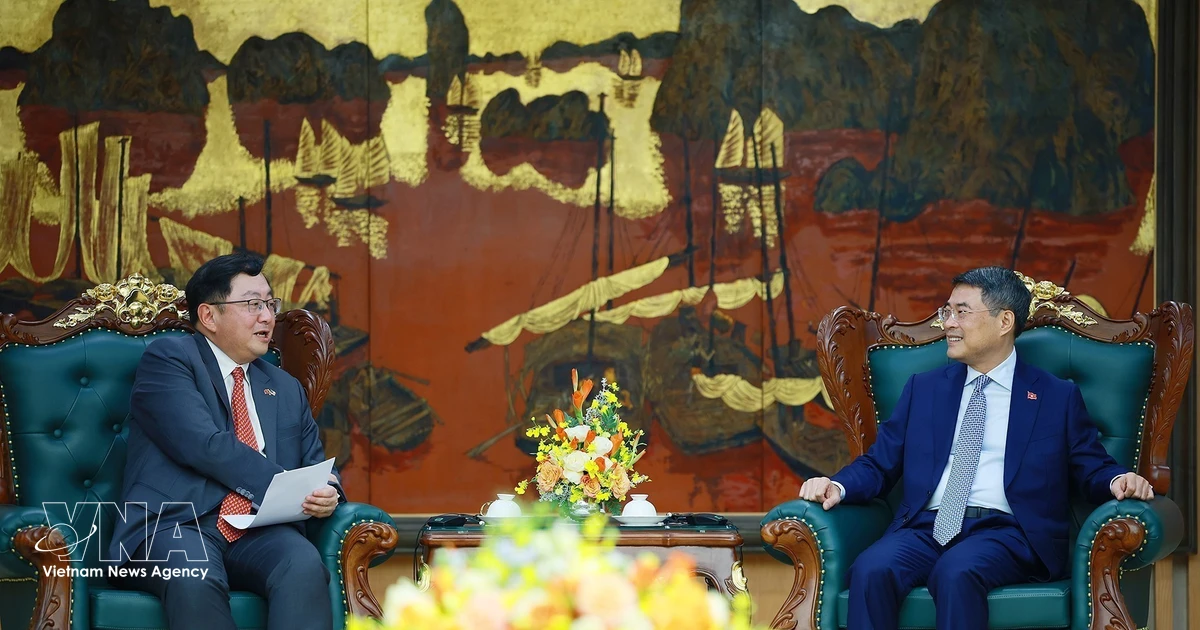 PM hosts outgoing Malaysian Ambassador