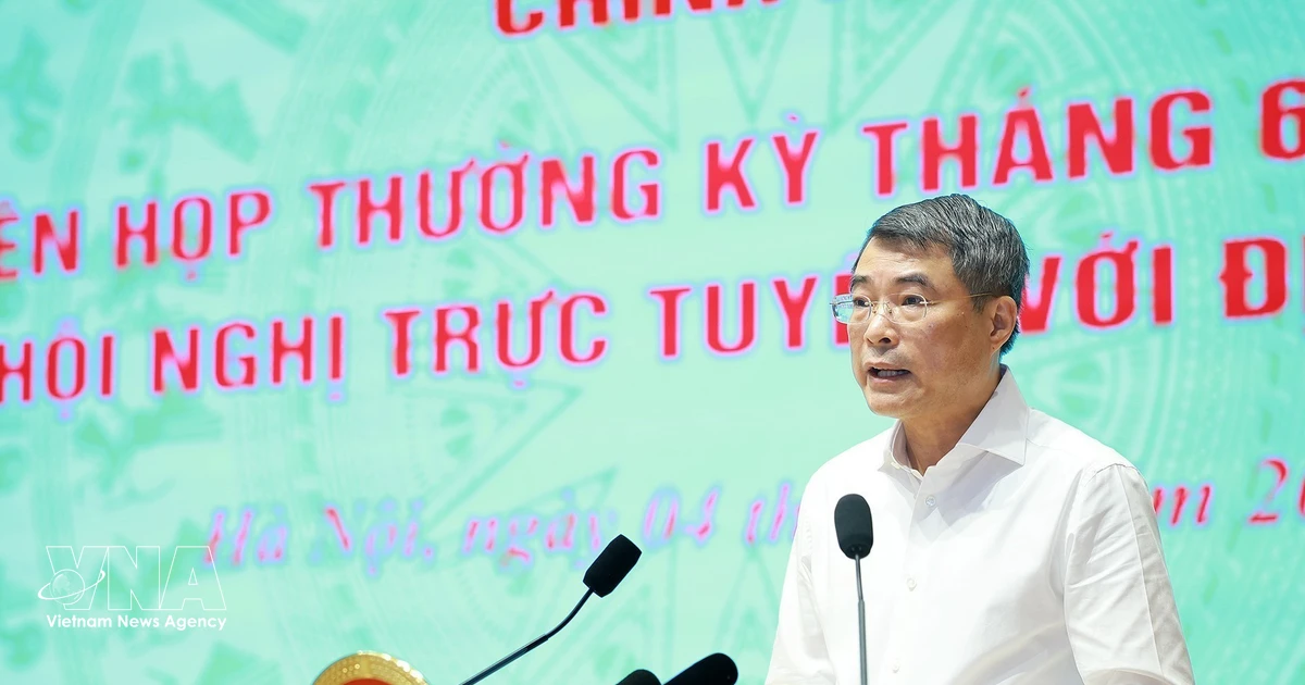Government meeting reviews six-month performance, outlines tasks for second half