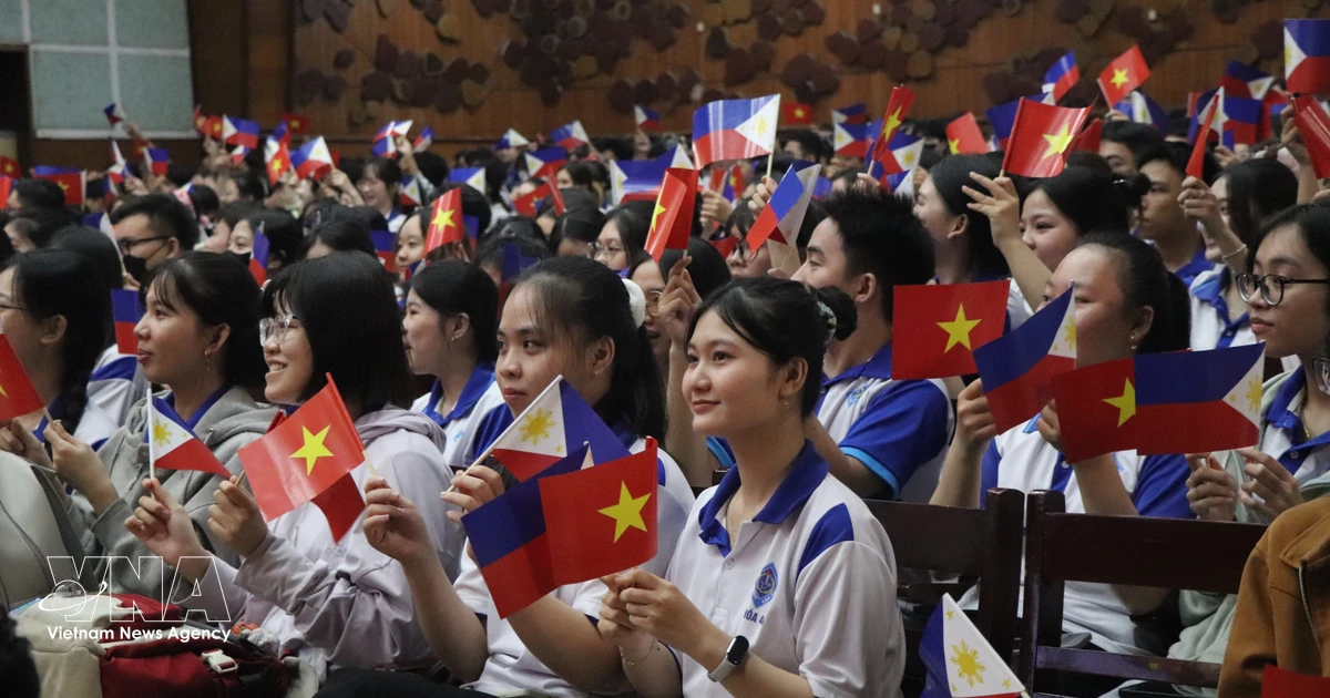 Vietnam, Philippines strengthen people-to-people friendship