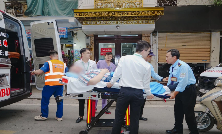 15-day battle to save a German tourist with septic shock, multiple organ failure
