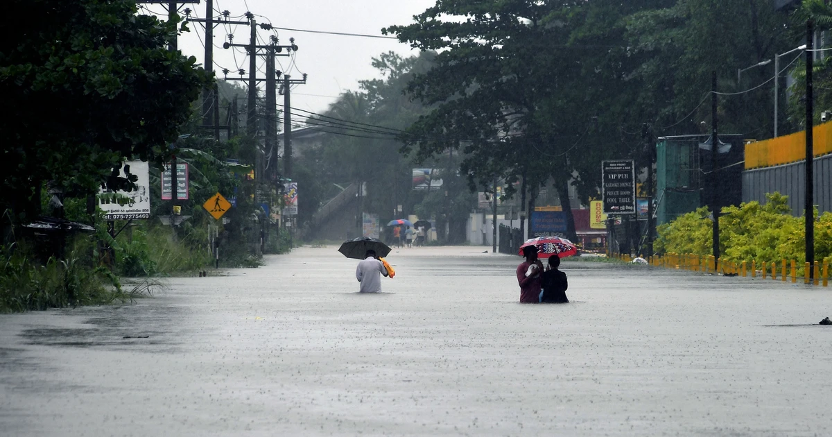 Flooding in Colombo, Sri Lanka, on November 28, 2025. (Photo: Xinhua/VNA)