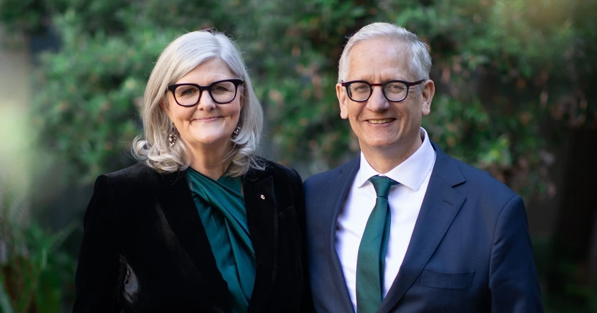 Governor-General of Australia Sam Mostyn and her spouse (Photo: VNA)