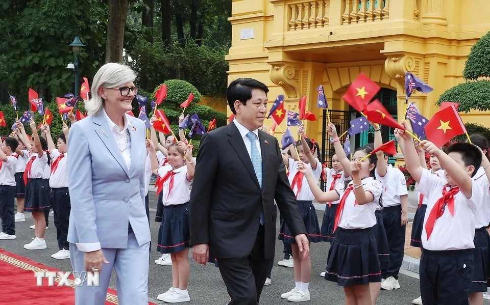 Vietnamese State President Luong Cuong (R) and Governor-General of Australia Sam Mostyn during the latter's state visit to Viet Nam in September 2026. (Photo: VNA)