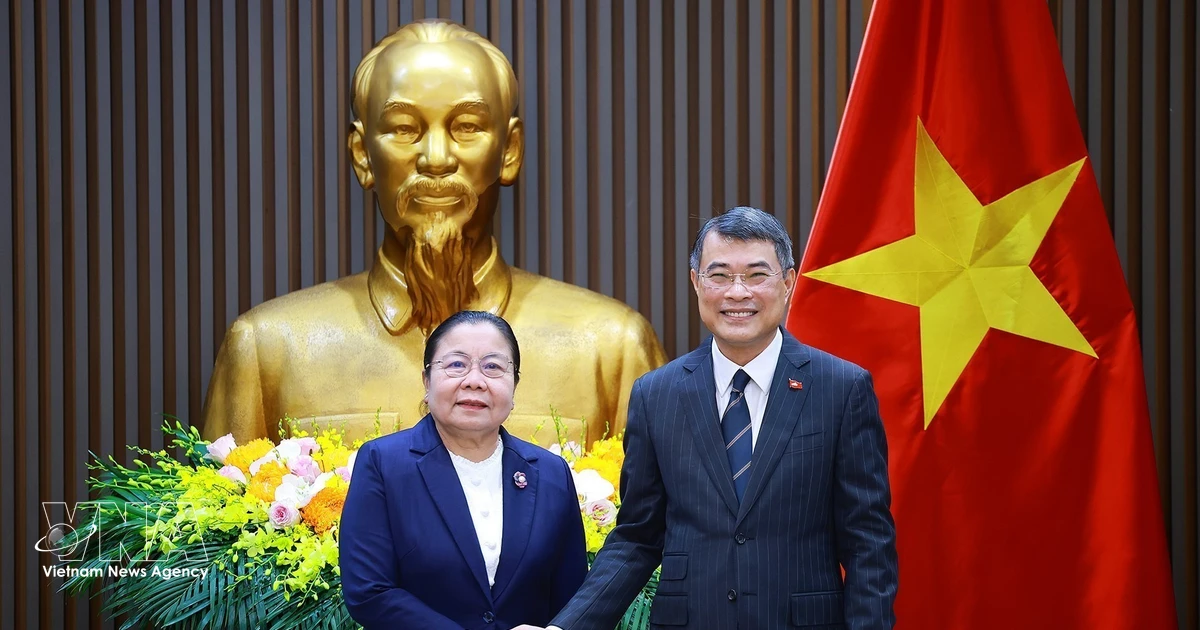 PM receives head of Lao Party's Organisation Commission