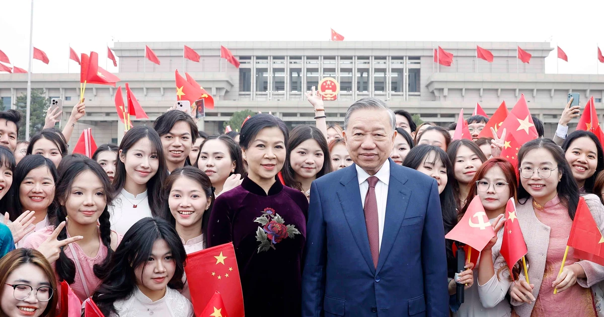 Gallery - Top Vietnamese leader arrives in Beijing for state visit to China | Vietnam+ (VietnamPlus)