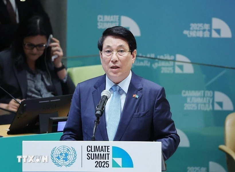 President Luong Cuong speaks at the Climate Summit 2025 (Photo: VNA)