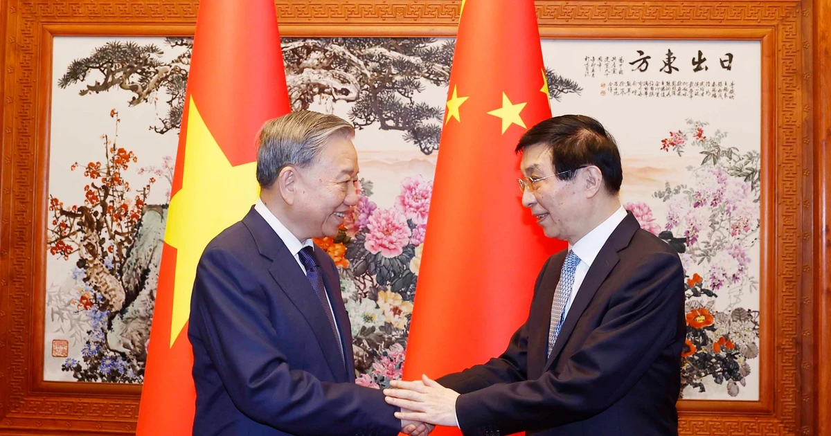 Vietnam's top leader meets with Chairman of Chinese People’s Political Consultative Conference