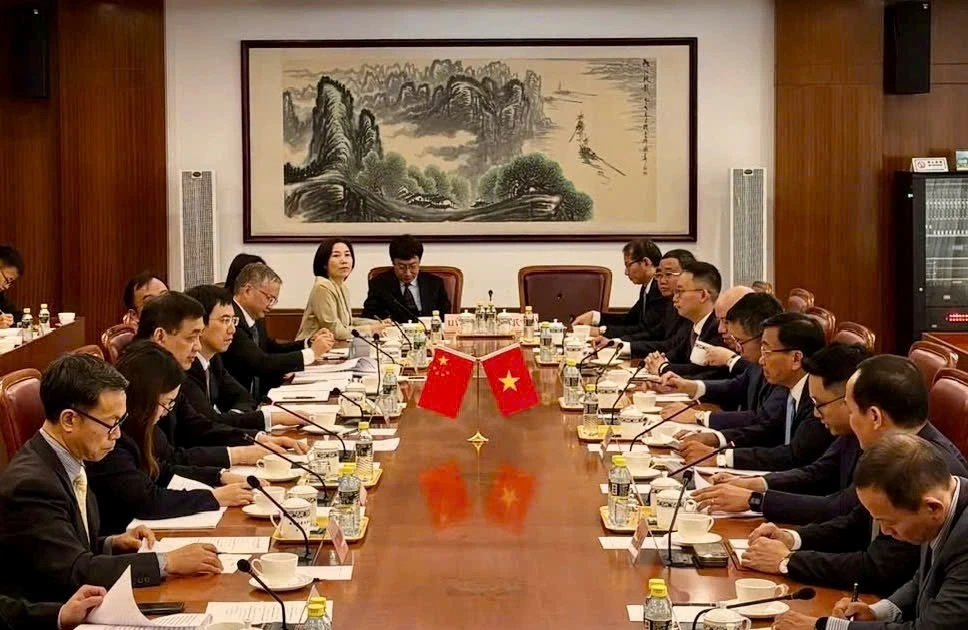 An overview of the first meeting of the Viet Nam – China Joint Railway Cooperation Committee in Beijing. (Photo: VNA)