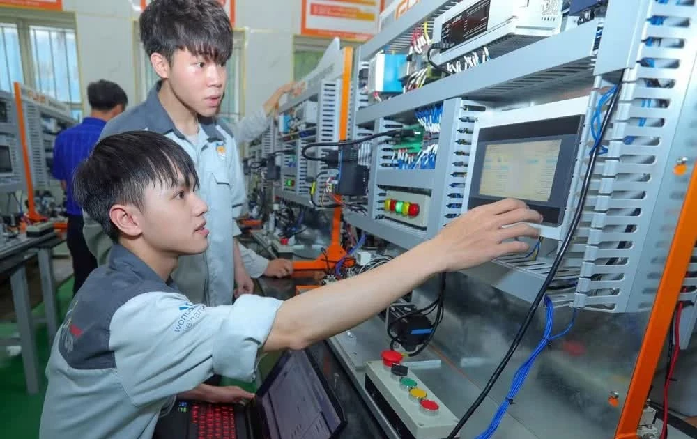 Hanoi accelerates digital economy development, targets 22% of GRDP by end-2026