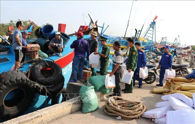 Dong Thap tightens fishing vessel management