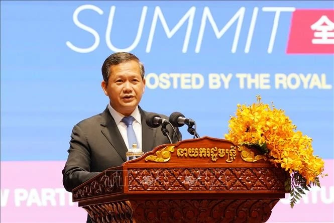 Cambodian Prime Minister sets four priorities to strengthen education system