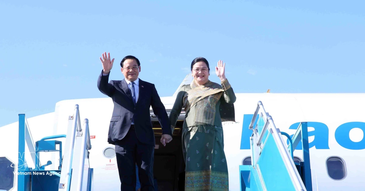 Lao PM arrives in Hanoi for official visit, ASEAN Future Forum
