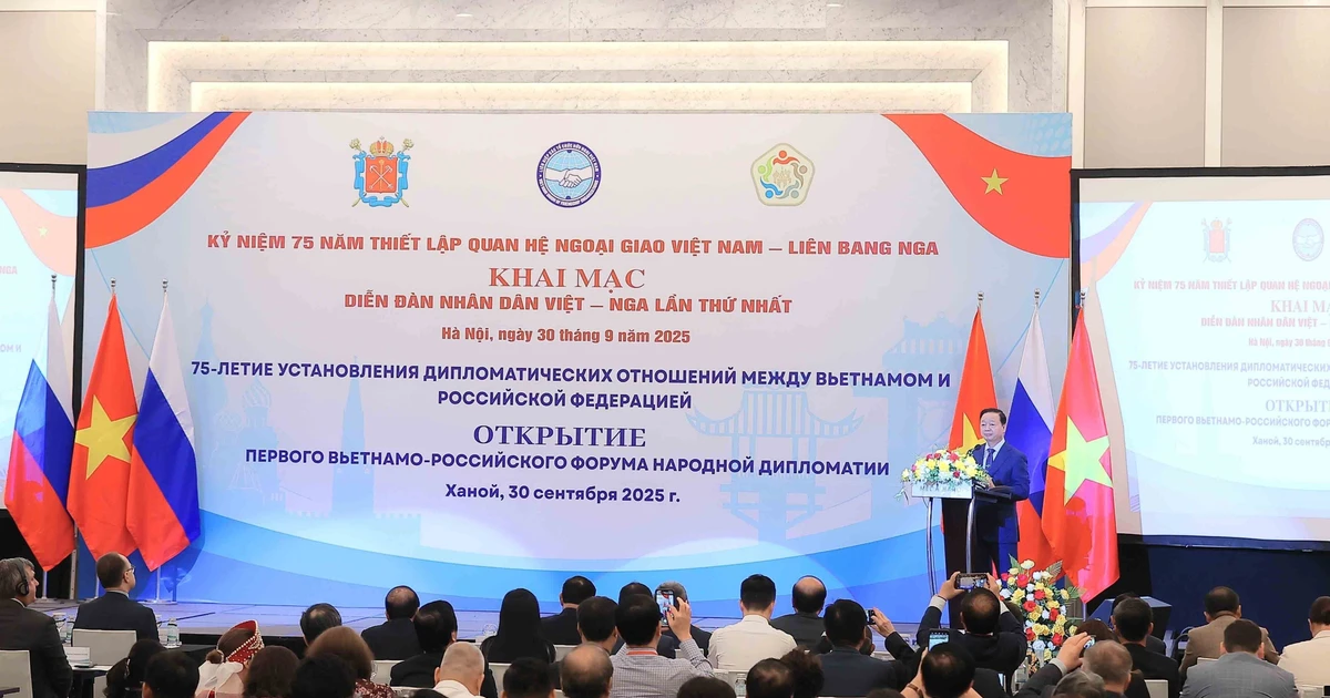 At the first Viet Nam - Russia people's forum in Ha Noi on September 30 (Photo: VNA)