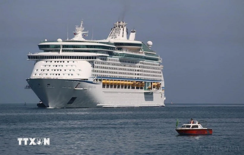 A large cruise ship docks at Chan May Port, Hue city (Photo: VNA)