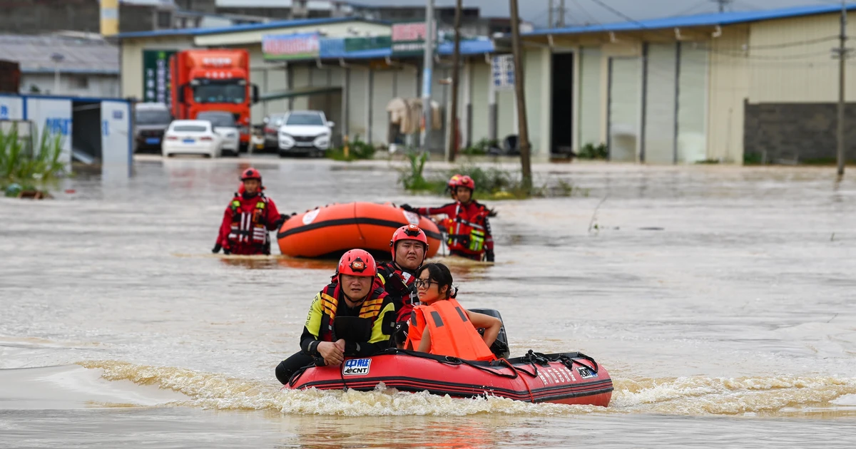 Vietnam extends condolences to China over natural disasters