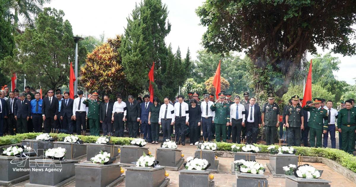 Remains of 18 Vietnamese martyrs repatriated from Cambodia laid to rest in Gia Lai