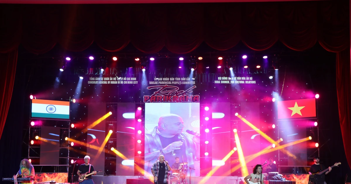 Indian rock band Parikrama starts Dak Lak tour