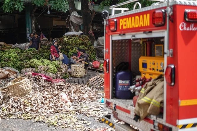 Fire causes extensive damage at Indonesia's major wholesale market