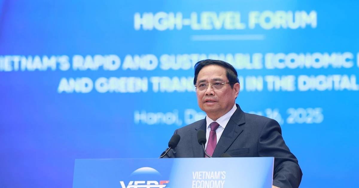 Prime Minister Pham Minh Chinh speaks at the high-level plenary session of the Viet Nam Economy in 2025 and Prospects in 2026 Forum (VEPF) in Ha Noi on December 16. (Photo: VNA)