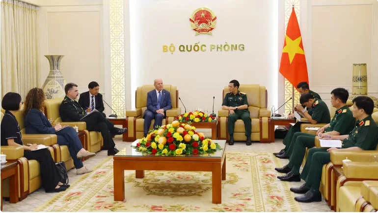Vietnam, Canada seek to promote defence cooperation