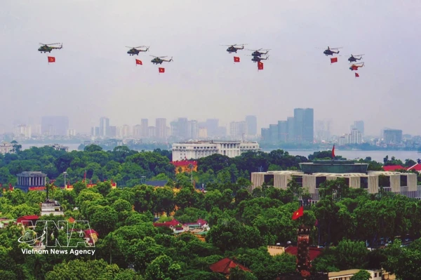 Photography showcases beautiful, rapidly developing Vietnam