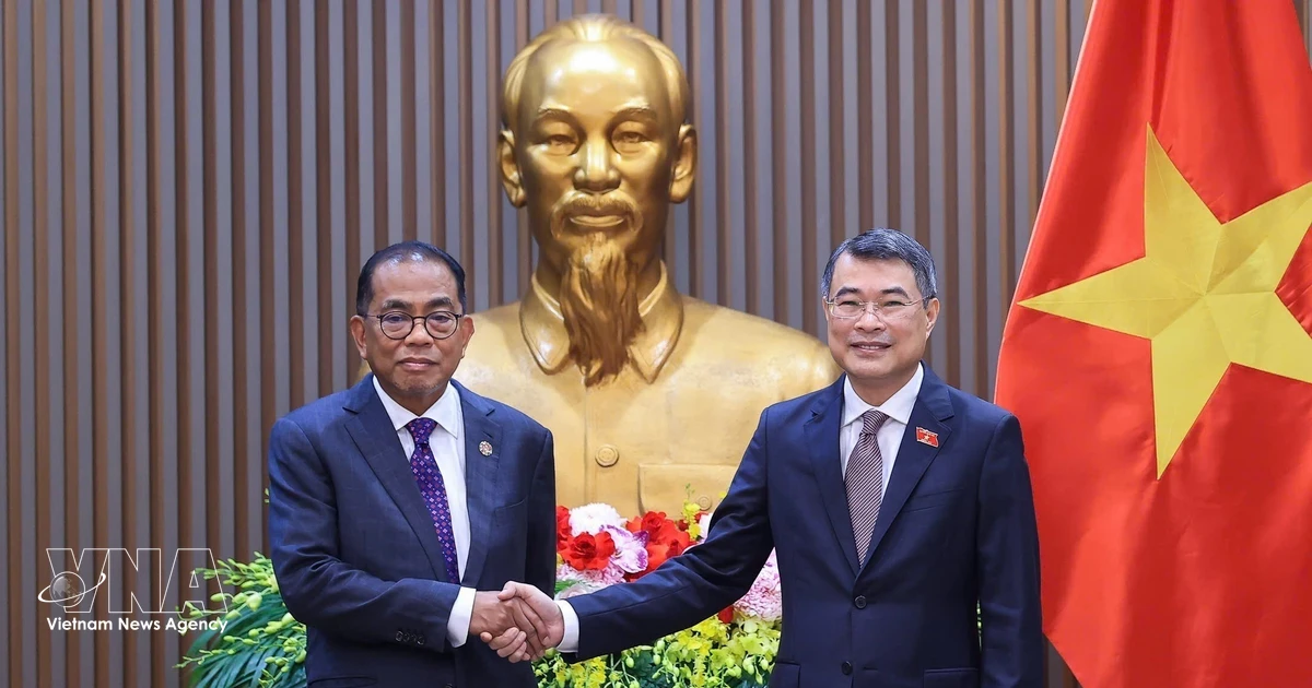 PM meets Malaysian Minister of Defence Mohamed Khaled bin Nordin