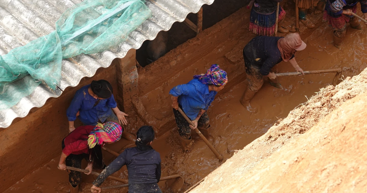 Lao Cai moves quickly to clear landslides, aid residents