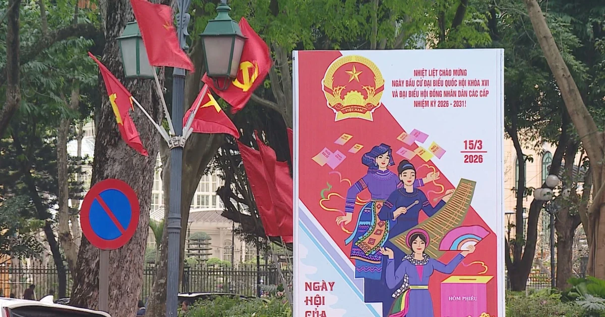 Hanoi adorned with flags and flowers ahead of election day