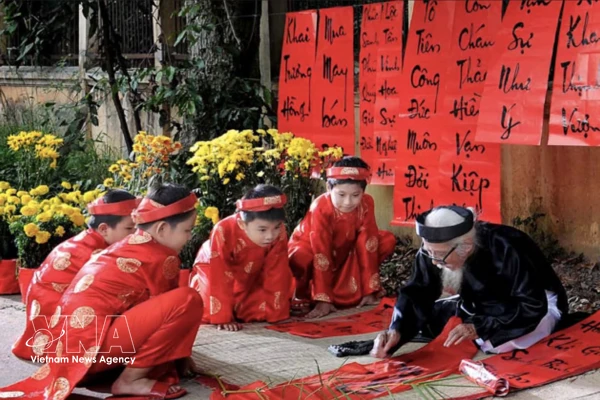 Calligraphy seeking: A cherished spring tradition in Vietnam