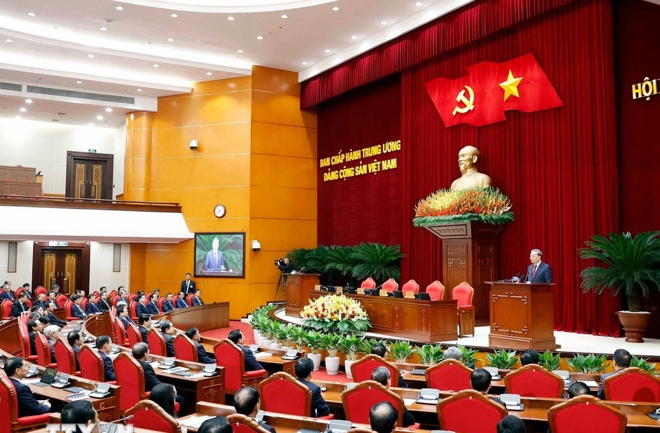 Party General Secretary To Lam delivers the closing remarks at the 14th plenum of the 13th Party Central Committee on November 6 morning. (Photo: VNA)